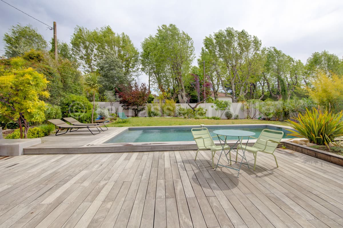 PUYRICARD - CENTRE VILLAGE - MAISON - 240 m2 - 1000 m2 de jardin - PISCINE - 1 335 000 € - 1