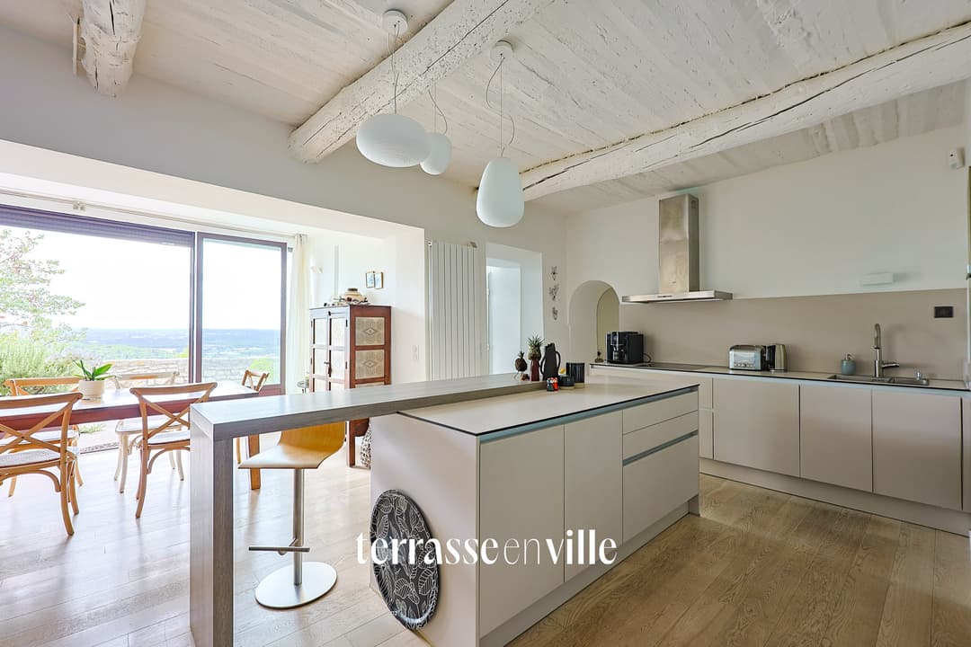 EGUILLES - MAISON T6 - TERRASSE - VUE - 898000 €