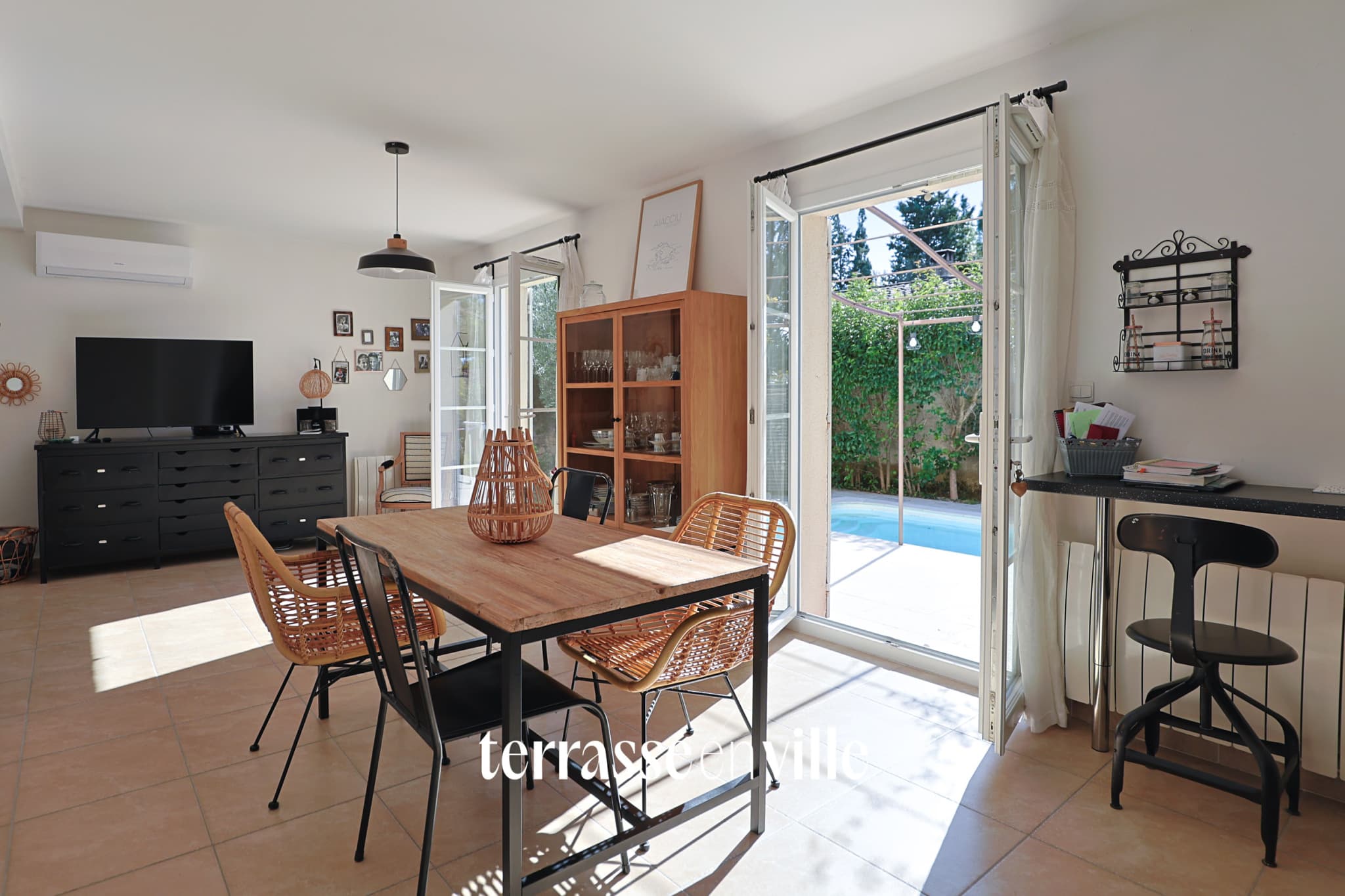 MAISON DE VILLE - LAMBESC - JARDIN - T4 - PISCINE 499 000 € - 4