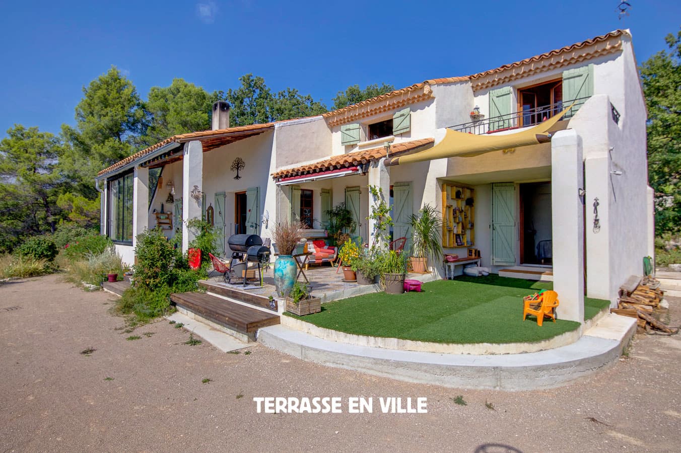 - SOUS COMPROMIS - EXCLUSIVITE - EGUILLES - MAISON - 180m2 - PISCINE - VUE - PARC 3000m2 - 1 080 000€ - 3