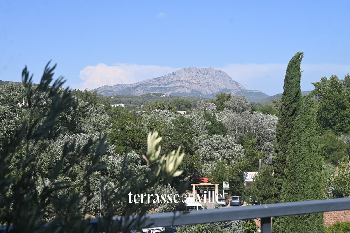 PONT DE L’ARC - ROOFTOP - T3 - 101 M2 - TERRASSE 61 M2 - 690 000 € - 3