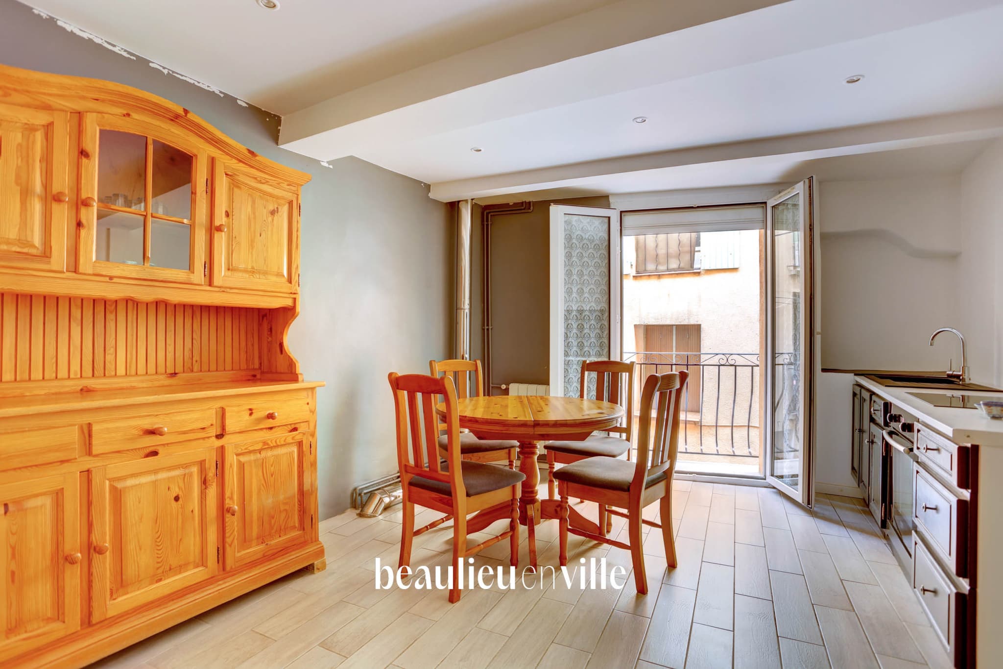 TRETS - APPARTEMENT - 3 PIÈCES - 84M2 - 198 000€ - 2