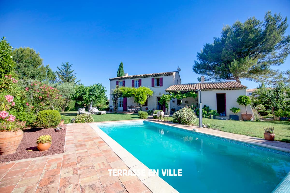 EGUILLES- BASTIDE 150 m2 - EGUILLES - 1 050 000 €