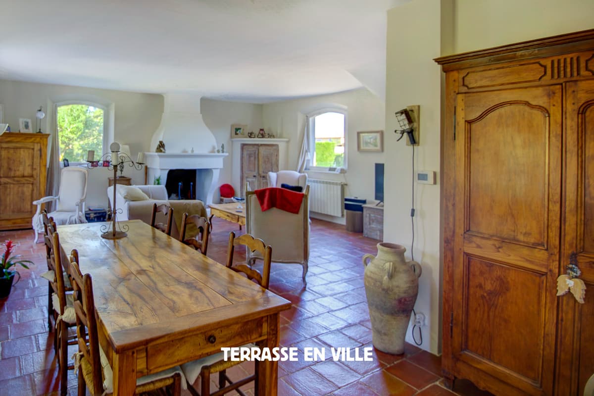 EGUILLES- BASTIDE 150 m2 - EGUILLES - 1 050 000 € - 7