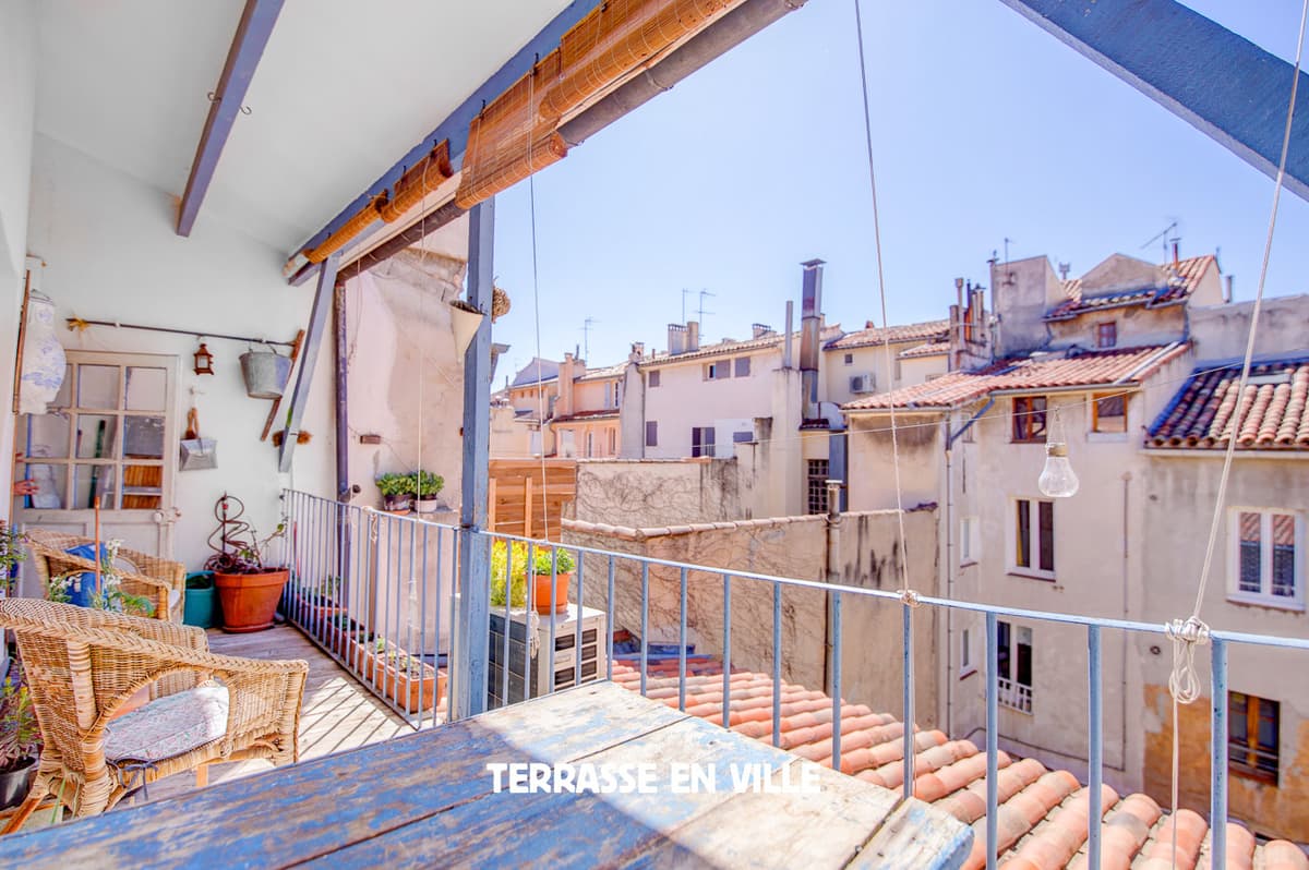 EXCLUSIVITE - AIX-EN-PROVENCE - CENTRE HISTORIQUE - APPARTEMENT - T3 - TERRASSE - 414 000 €