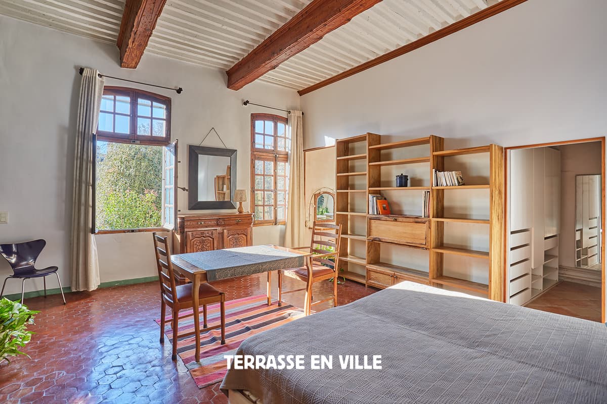 EXCLUSIVITE - CENTRE VILLE HISTORIQUE - T3 - ASCENSEUR GARAGE 660 000 € - 6
