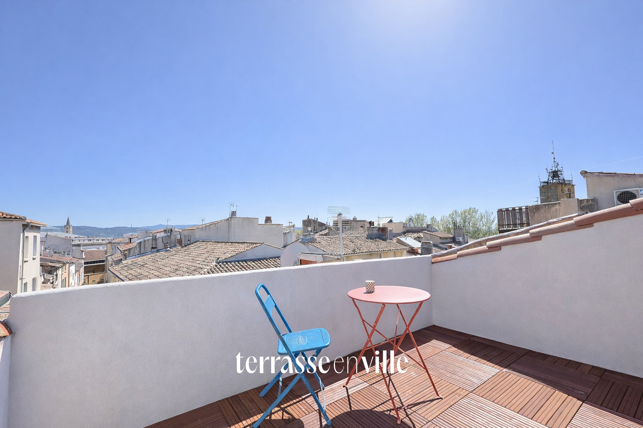 SOUS-PROMESSE - EXCLUSIVITÉ - AIX-EN-PROVENCE - CENTRE VILLE - T3 73 m2 - TERRASSE - 440 000 €