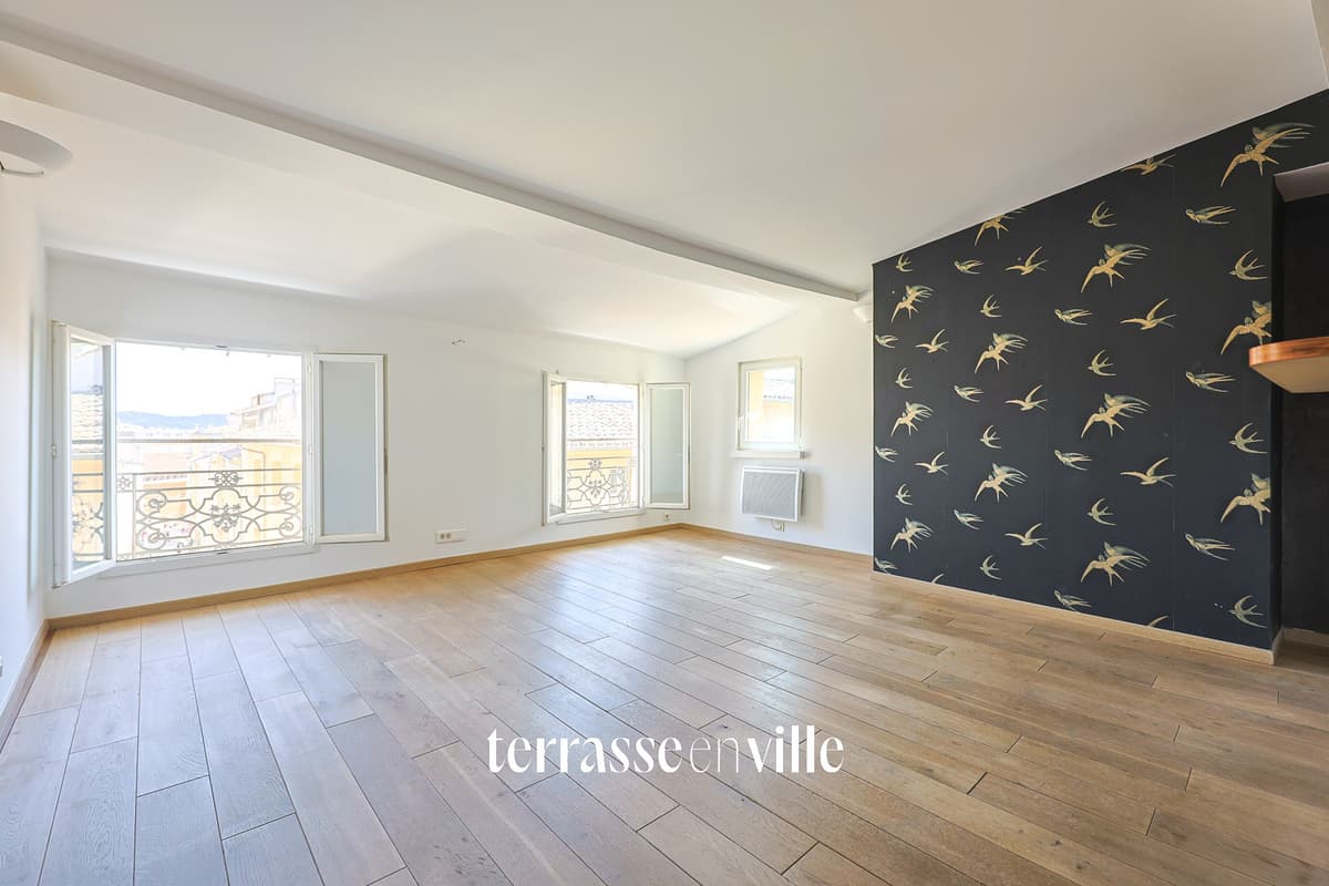 EXCLUSIVITÉ - AIX-EN-PROVENCE - CENTRE VILLE - T3 73 m2 - TERRASSE - 440 000 € - 7