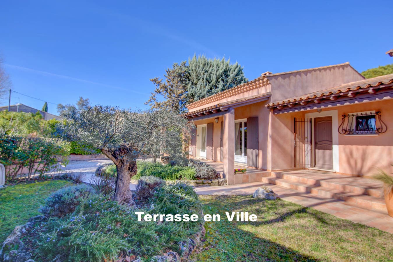 EXCLUSIVITE - CENTRE VILLAGE - PUYRICARD - MAISON PISCINE - 1 160 000 € - 1