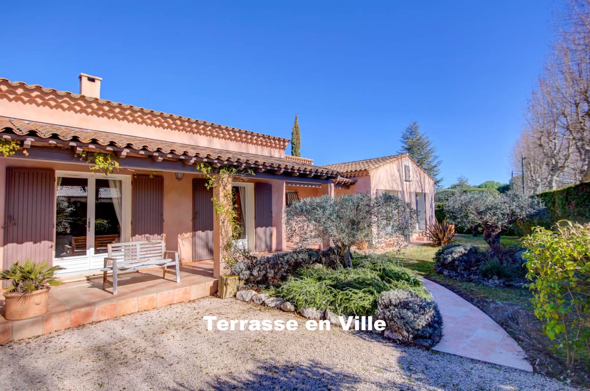 EXCLUSIVITE - CENTRE VILLAGE - PUYRICARD - MAISON PISCINE - 1 160 000 € - 5