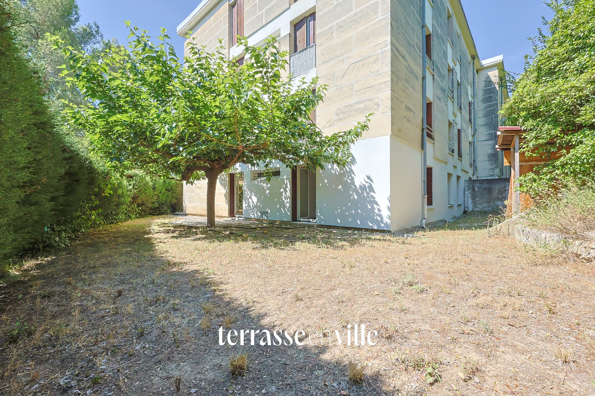AIX-EN-PROVENCE - T3 JARDIN - 416 000 € - 1