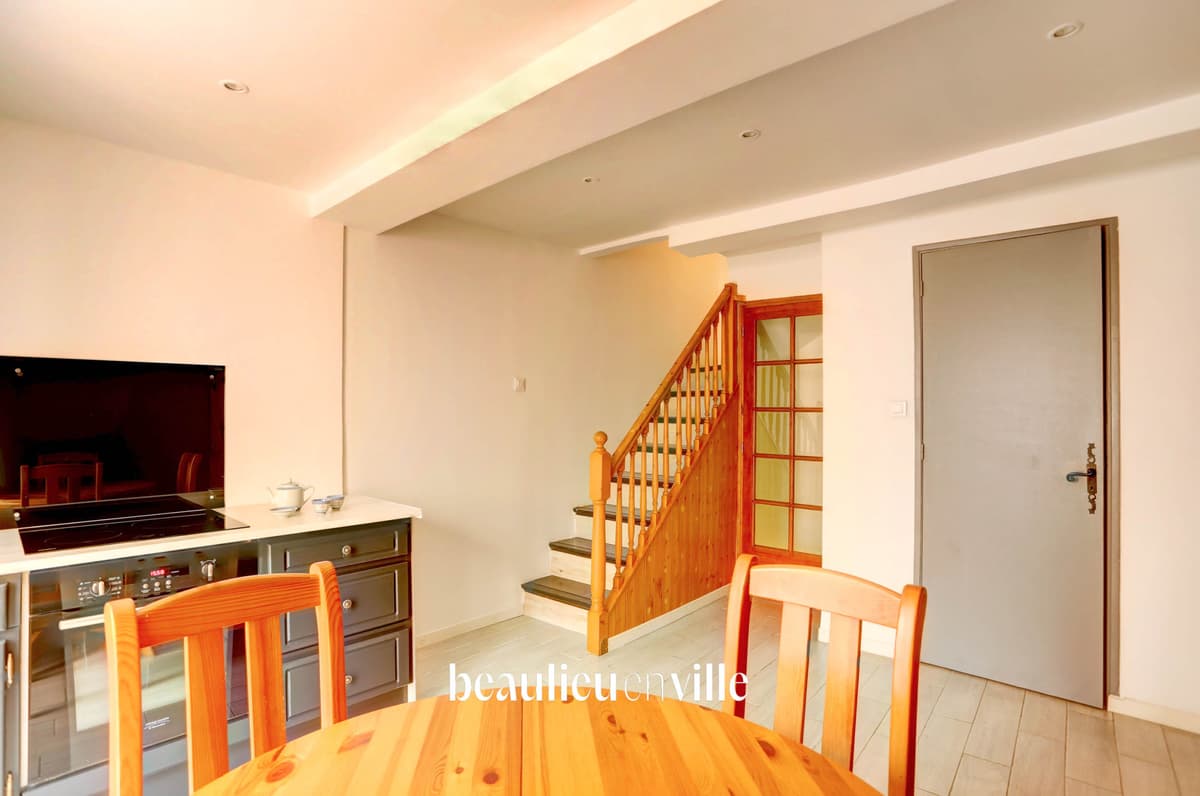 TRETS - MAISON DE VILLAGE - 3 PIÈCES - 84M2 - 210 000€ - 3
