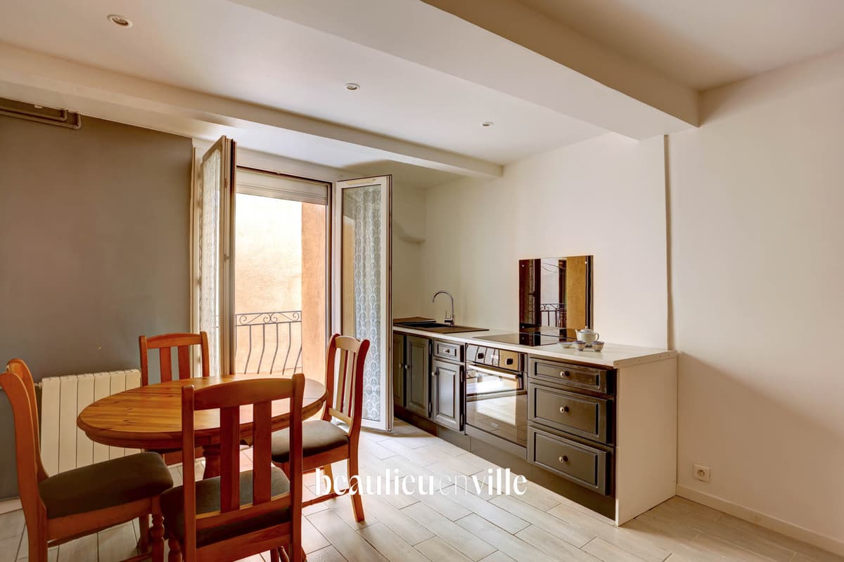 TRETS - MAISON DE VILLAGE - 3 PIÈCES - 84M2 - 210 000€ - 1