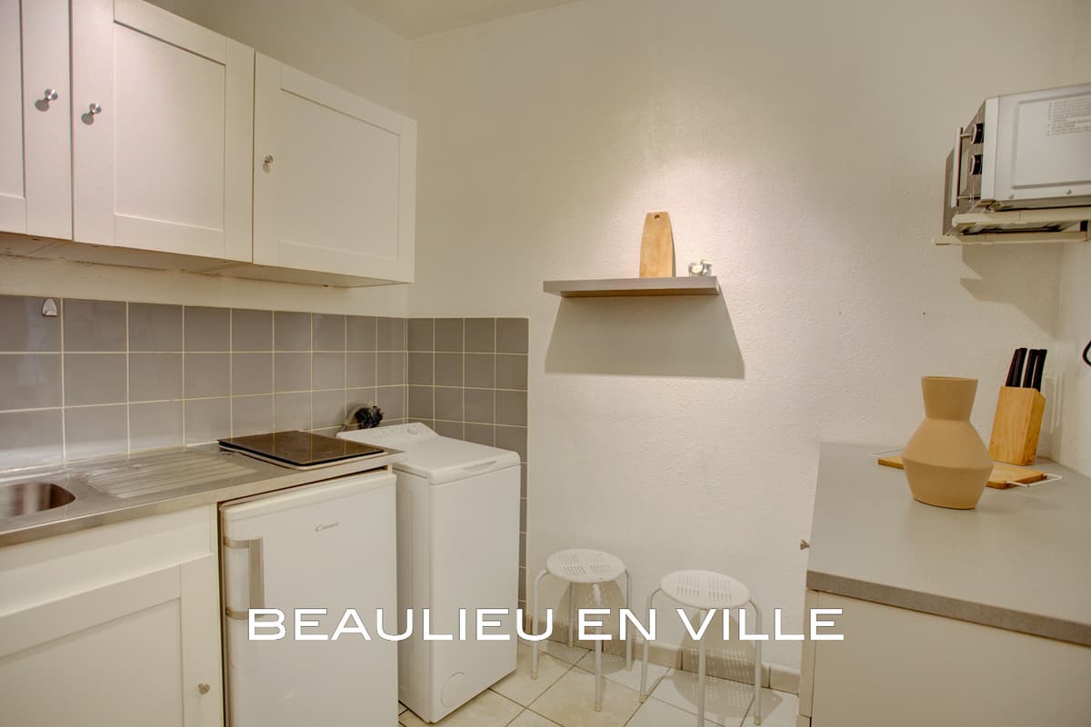 AIX-EN-PROVENCE - EXCLUSIVITE - CENTRE HISTORIQUE - T2 40 M2 - 180 000 € - 3
