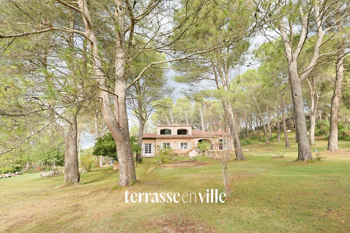 AIX-EN-PROVENCE - MAISON 194 M2 - JARDIN- PISCINE - 1 095 000 € - 1