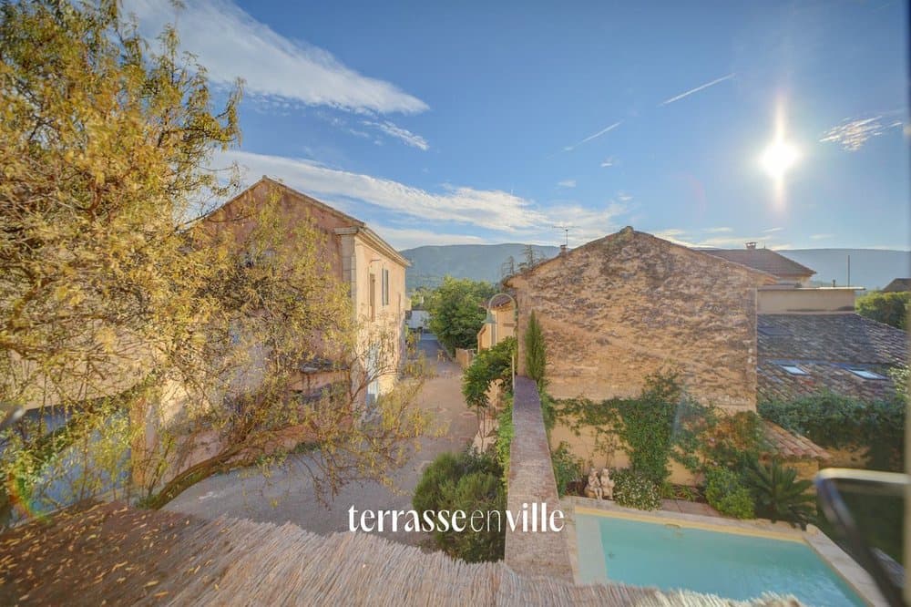 OPPEDE - VILLA T6 - 300 m2 - TERRAIN 750 m2 - PISCINE - GARAGE DOUBLE + Double parking - - 3