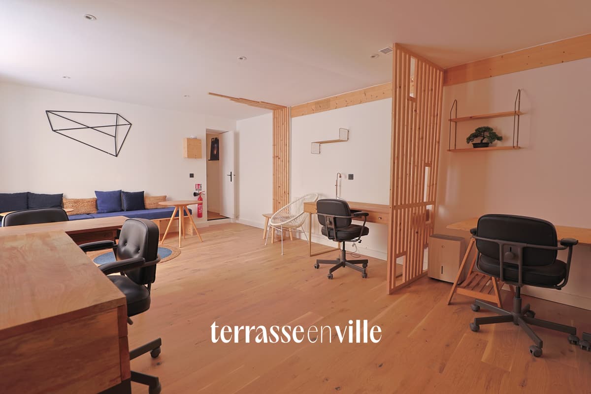 AIX-EN-PROVENCE - - CENTRE VILLE LOCAL PROFESSIONNEL - T3 52 m2 - CAVE VOUTÉE 93 m2 - 265 000 € - 2