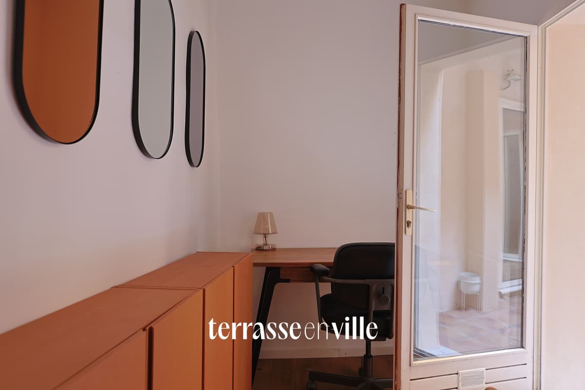 AIX-EN-PROVENCE - - CENTRE VILLE LOCAL PROFESSIONNEL - T3 52 m2 - CAVE VOUTÉE 93 m2 - 265 000 € - 3