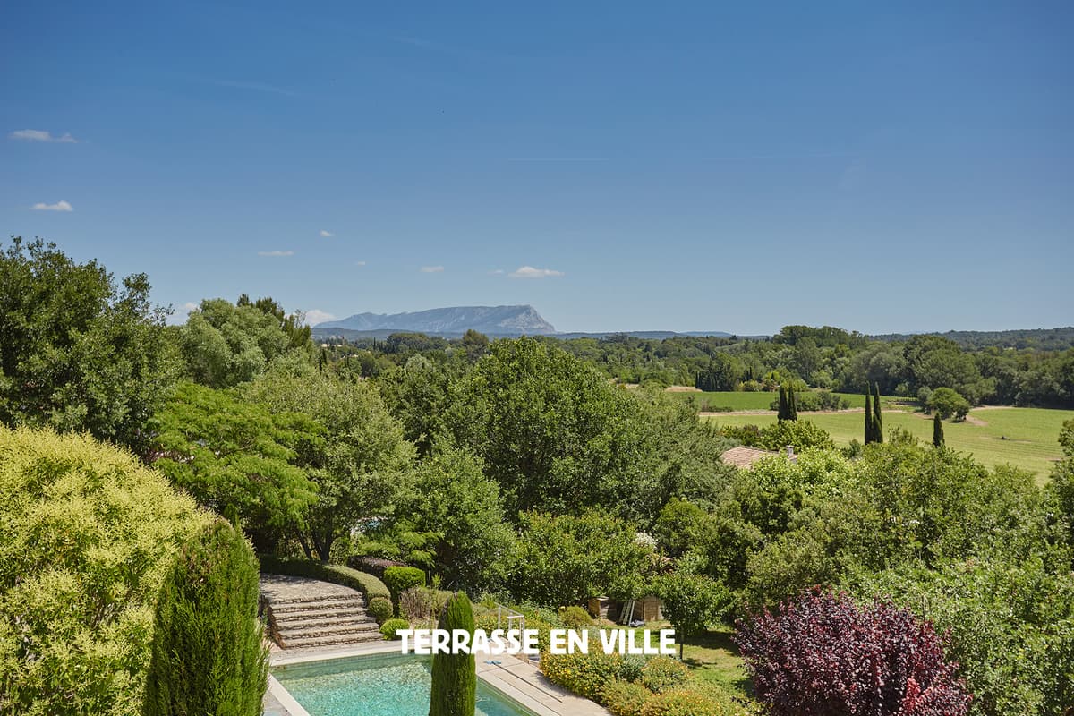 MAISON D'EXCEPTION - AIX EN PROVENCE - VUE PANORAMIQUE - JARDIN - PISCINE - 2 150 000 € - 4