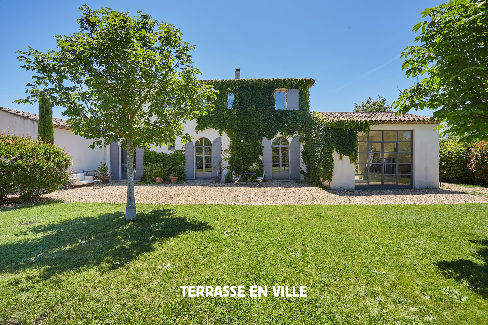 MAISON D'EXCEPTION - AIX EN PROVENCE - VUE PANORAMIQUE - JARDIN - PISCINE - 2 150 000 € - 2