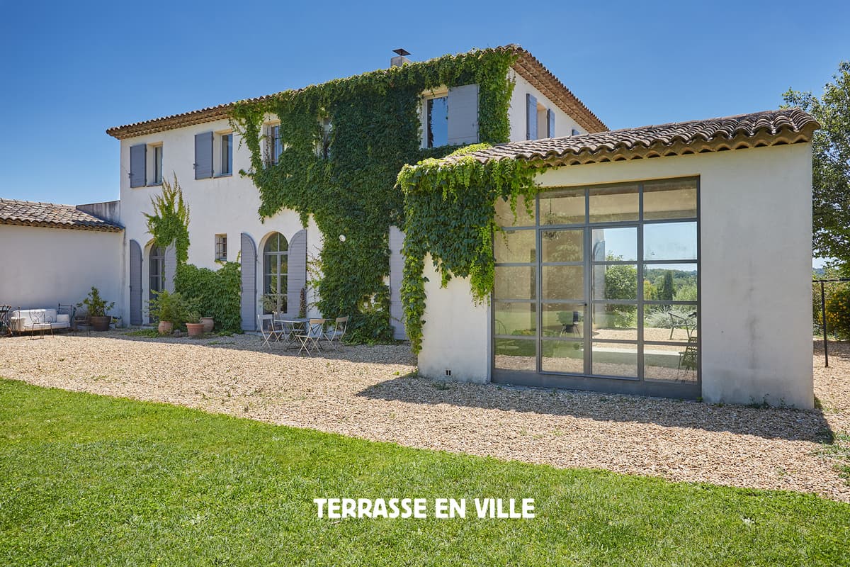 MAISON D'EXCEPTION - AIX EN PROVENCE - VUE PANORAMIQUE - JARDIN - PISCINE - 2 150 000 € - 1