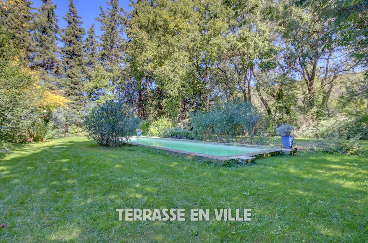 PROPRIÉTÉ DE CARACTÈRE POUR SIÈGE SOCIAL HAUT DE GAMME PARC PISCINE 1 850 000 € - 2