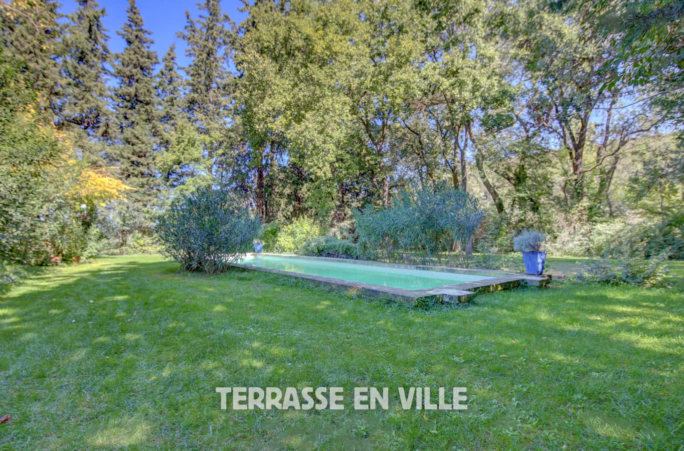 PROPRIÉTÉ DE CARACTÈRE POUR SIÈGE SOCIAL HAUT DE GAMME PARC PISCINE 1 380 000 € - 2