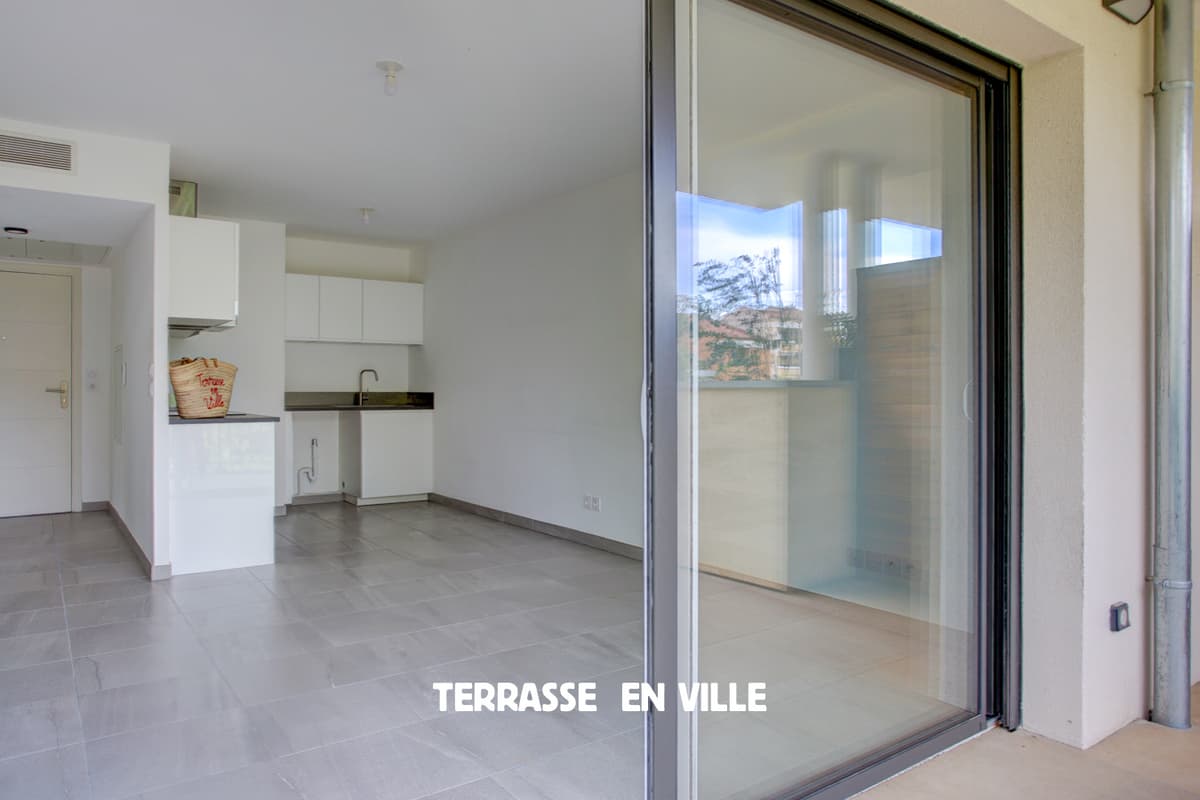 EXCLUSIVITE - PIGONNET - T2 - 42 M2 - TERRASSES - PISCINE - BOXE- 335 000€ - 3