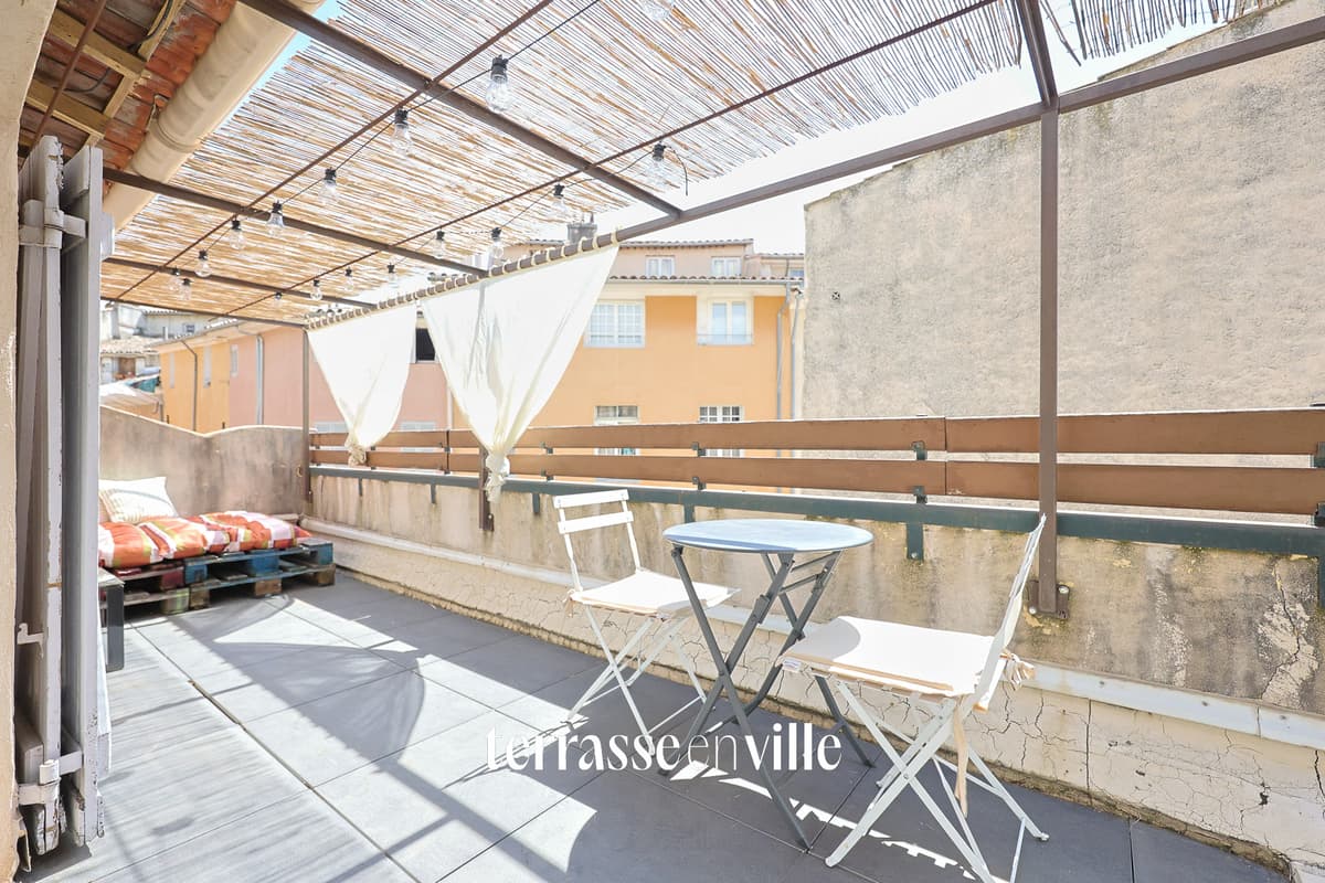AIX EN PROVENCE - CENTRE VILLE - T2 52M2 - TERRASSE 25M2 - 390 000€ - 2
