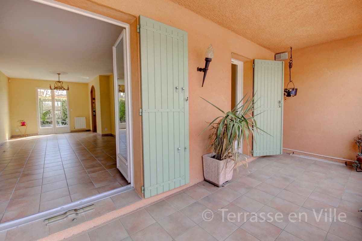 PUYRICARD - APPARTEMENT T3 - TERRASSE - 397 000 € -