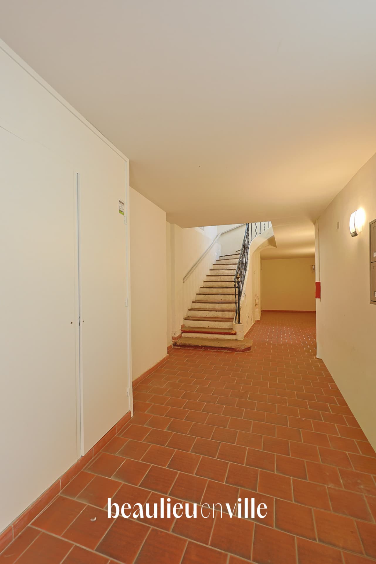 CENTRE HISTORIQUE - APPARTEMENT T3 - 61M2 - 385 000 € - 7
