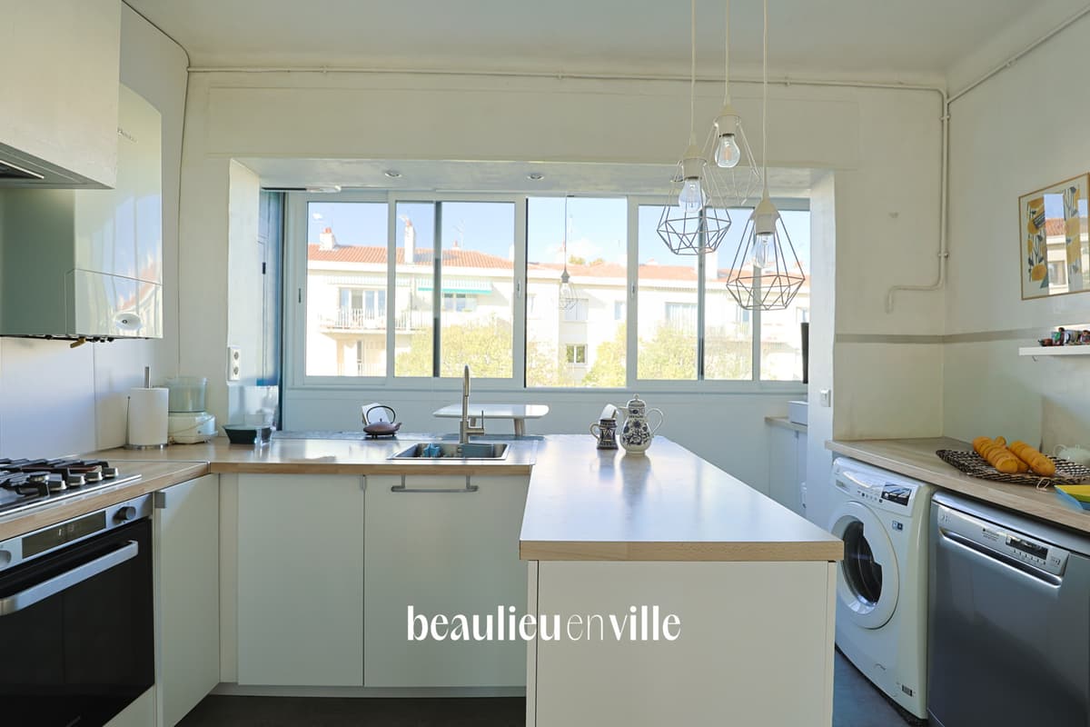 AIX-EN-PROVENCE -ARTS ET METIERS - APPARTEMENT T5 - PLACE DE PARKING - 549 000 € - 4